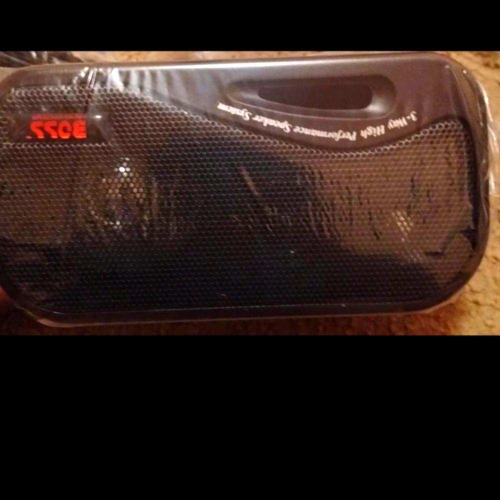 Speaker black